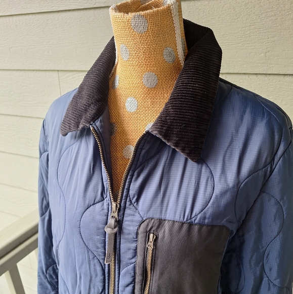 JW Anderson x Uniqlo navy quilted barn coat with black corduroy collar size M - Picture 3 of 7